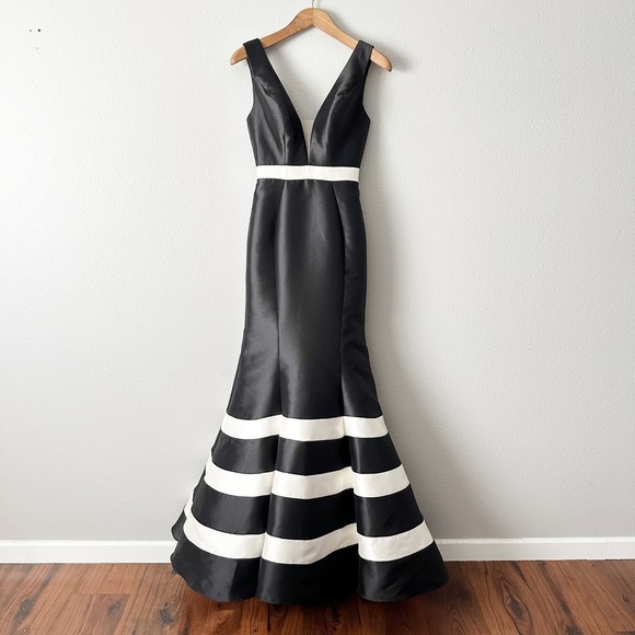 Mac Duggal Dresses & Skirts - Mac Duggal Black and White Striped Mermaid Evening Gown